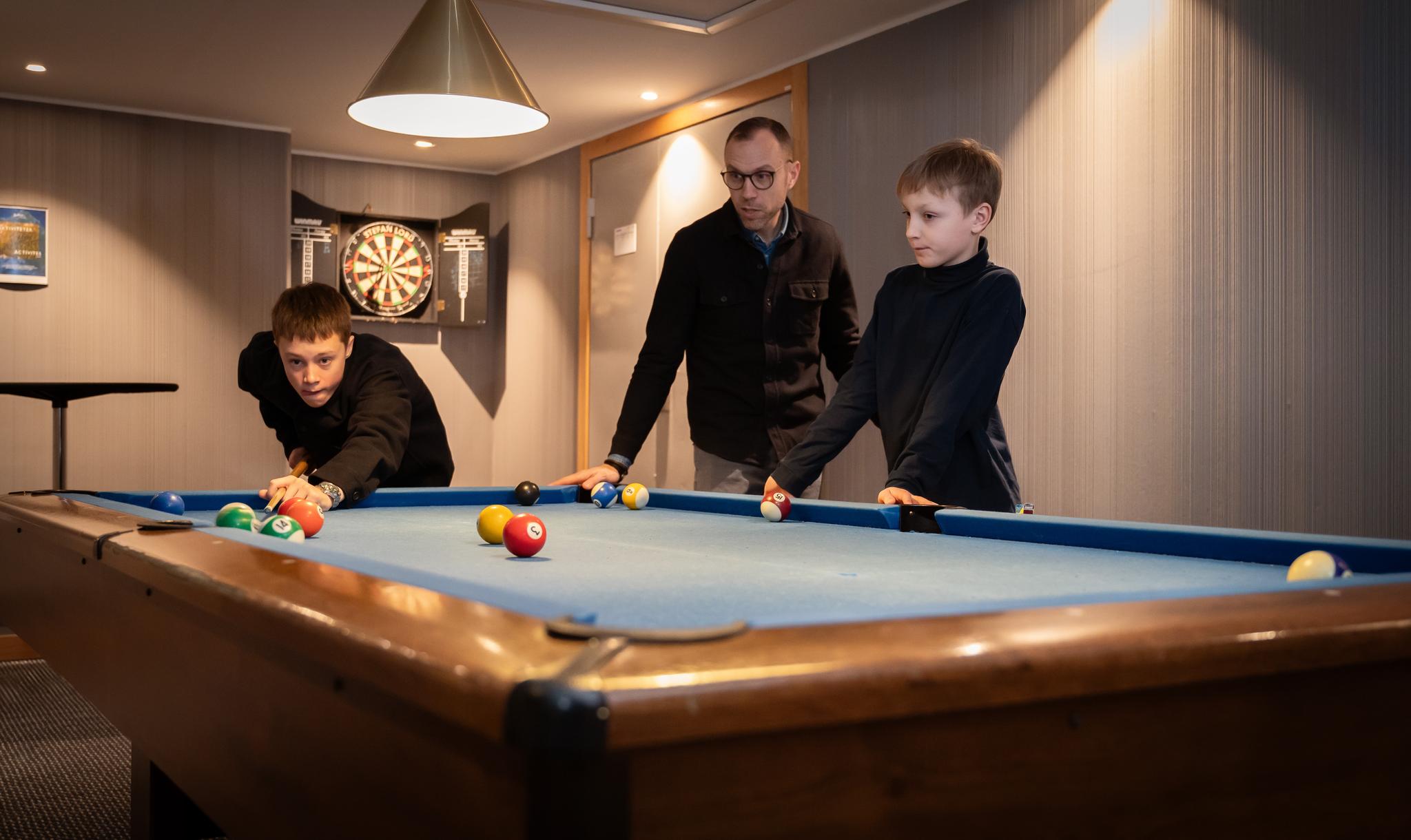 Familjeglädje på Hotellet