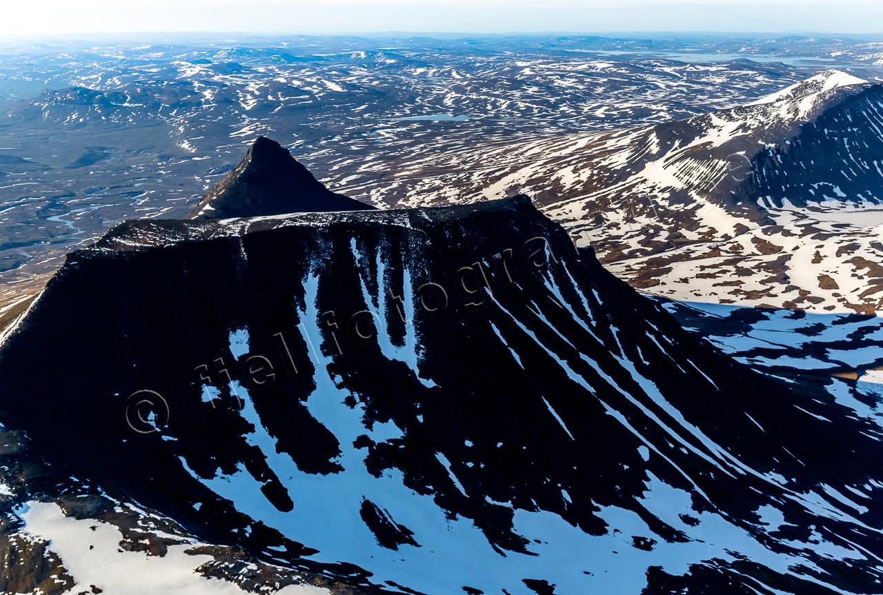 Boken FJÄLLEN - Flygfoton över Svenska Fjällen
